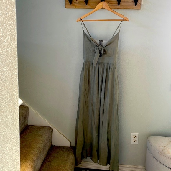 Keyhole dress - Picture 2 of 7